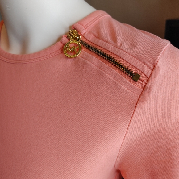 MICHAEL MICHAEL KORS RUCHED TOP WITH ZIP DETAIL, PEACH S - Picture 2 of 11